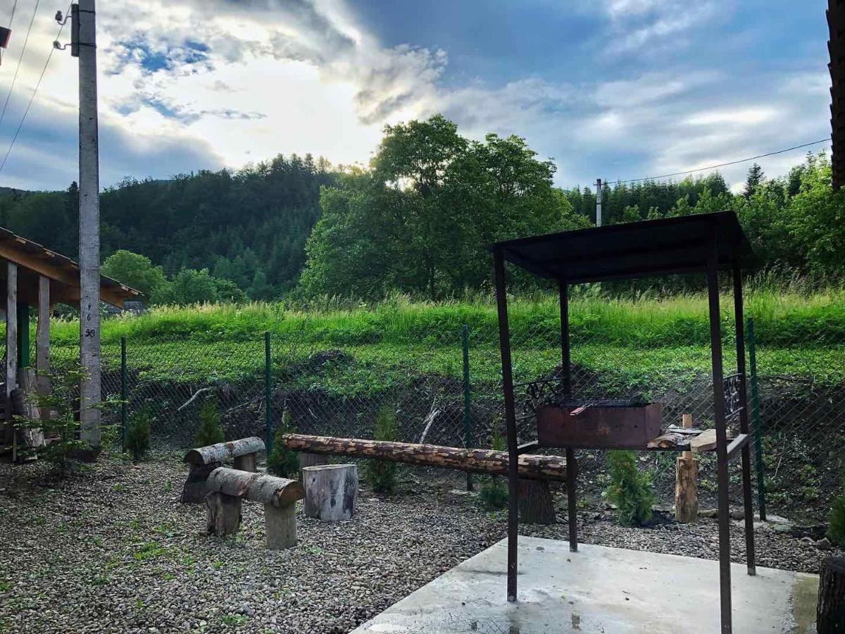 Villa Na Uzlissi Myhove Buitenkant foto