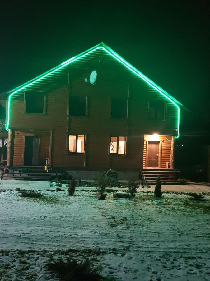 Villa Na Uzlissi Myhove Buitenkant foto