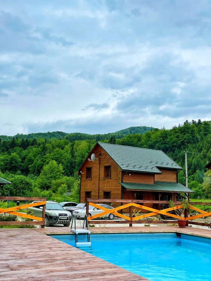 Villa Na Uzlissi Myhove Buitenkant foto