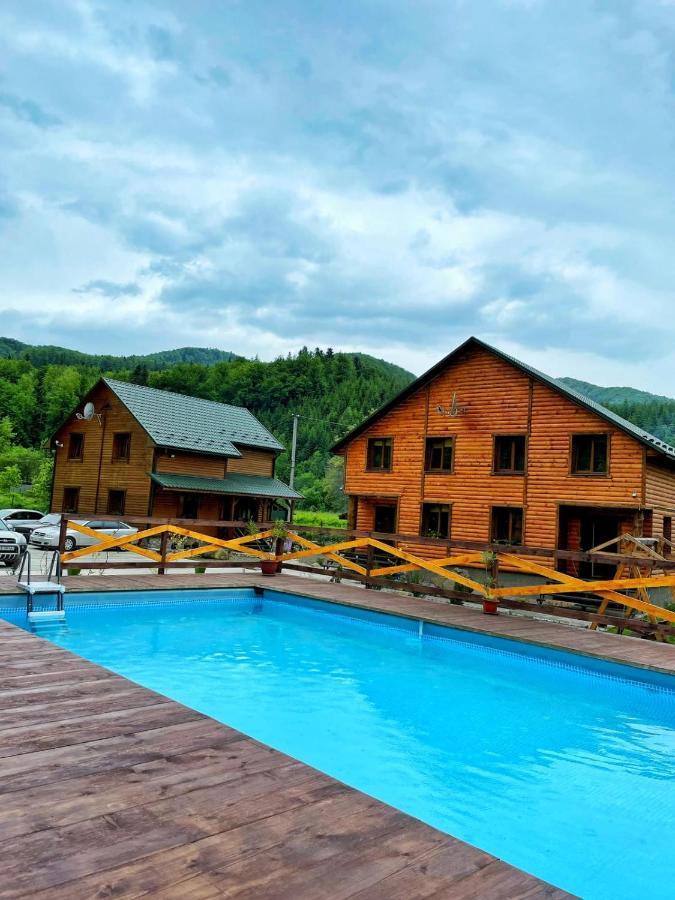 Villa Na Uzlissi Myhove Buitenkant foto